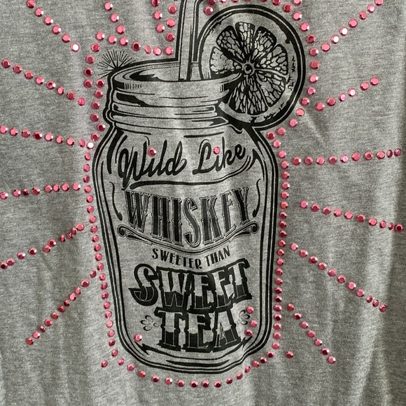 Ladies Top - Picture 2 of 2